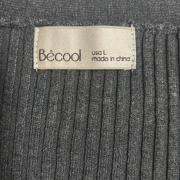 NEW Cropped Cardigan V-Neck Button Down Slim Women Top L Gray - Picture 3 of 5